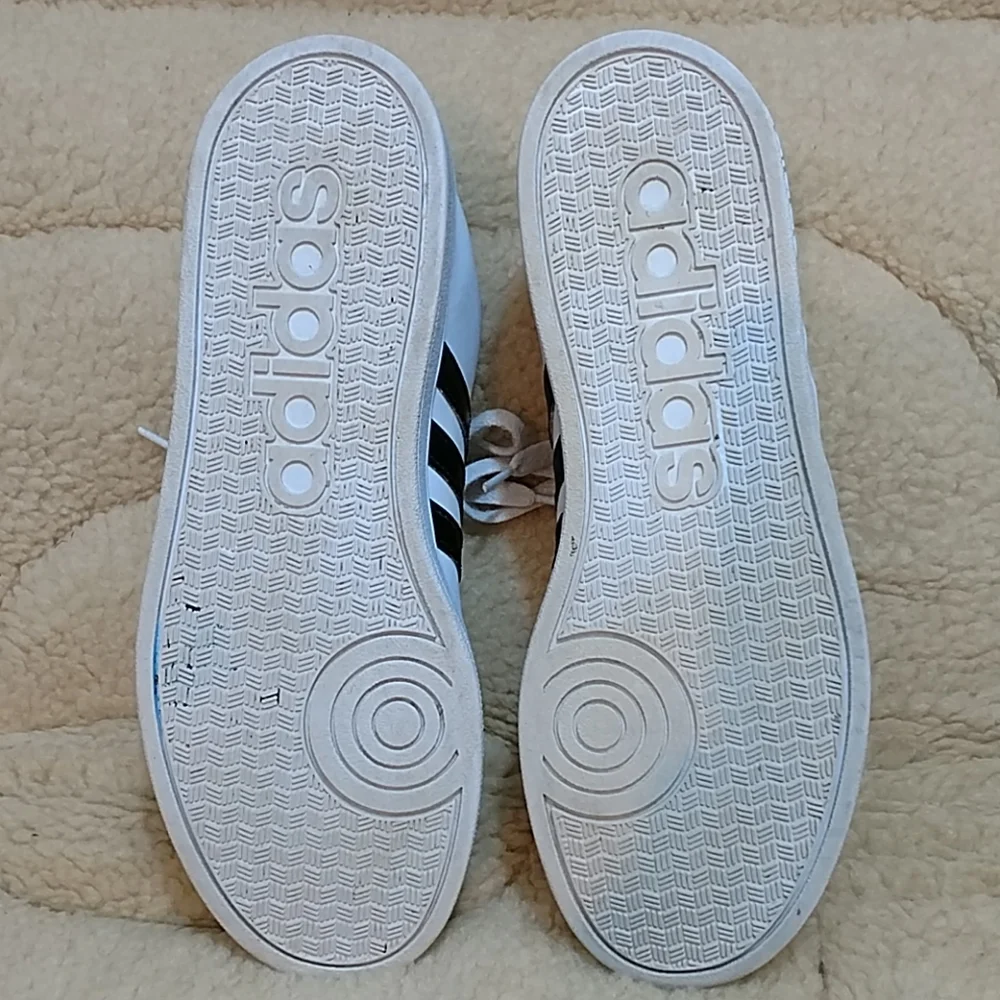 ADIDAS White Black Shoes Athletic Sneakers Mens size 6